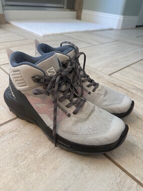 Salomon Outpulse Mid GORE-TEX Hiking Boots 8